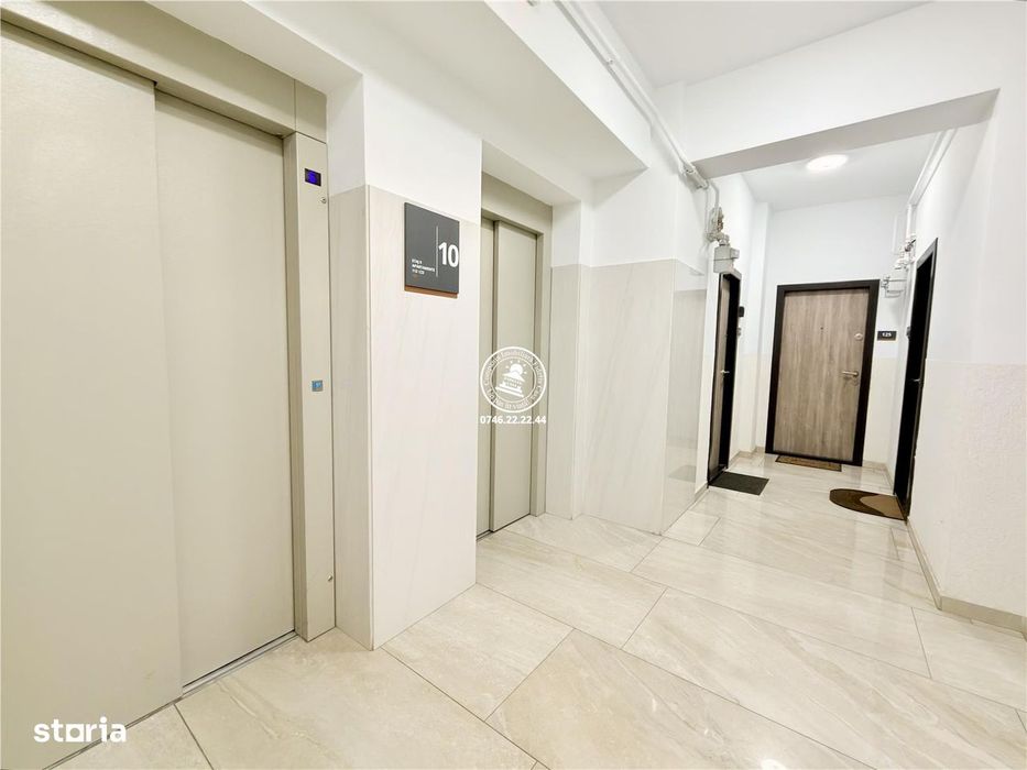 Apartament 3 camere tip penthouse Petru-Poni