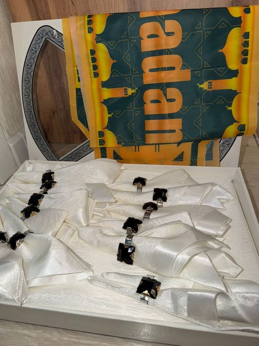 Нобор  Скатерть и салфетки 12шт