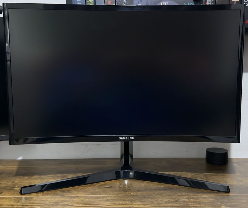 Monitor curbat Samsung - 24”, 144Hz, 4ms