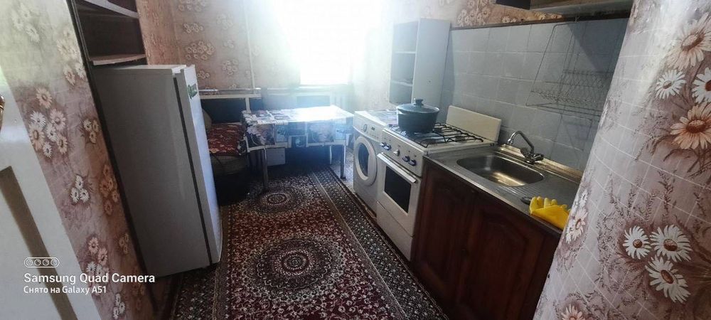 Сдается 2x комнатная квартира
С обстановкой 
В горде Алмалыке