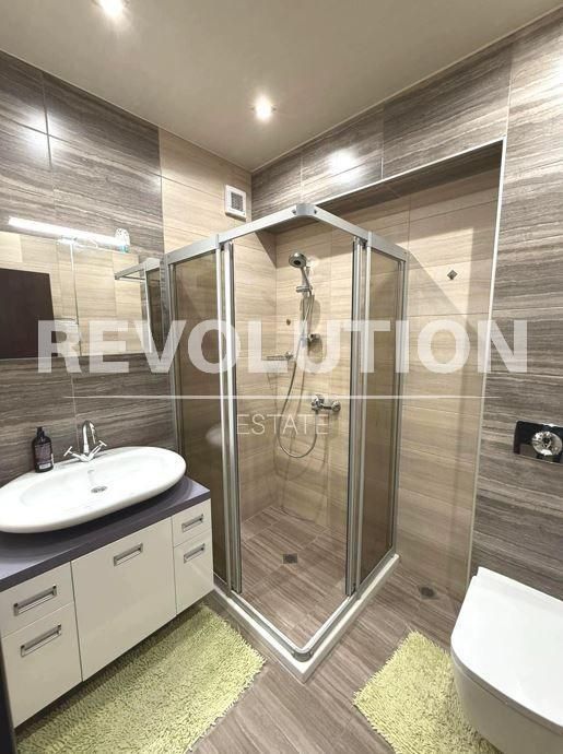 Дава се под наем Тристаен апартамент в Варна, Чайка - 95 кв.м за 668.1 € - Снимка #6