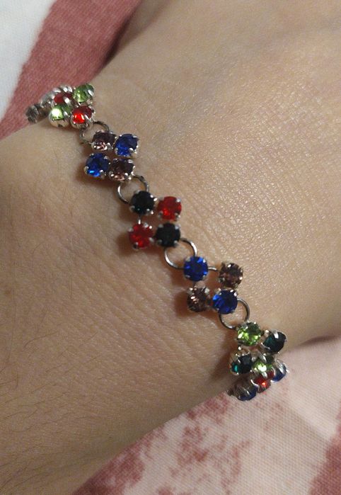 Кристални бижута (обеци, гривни и гердани)