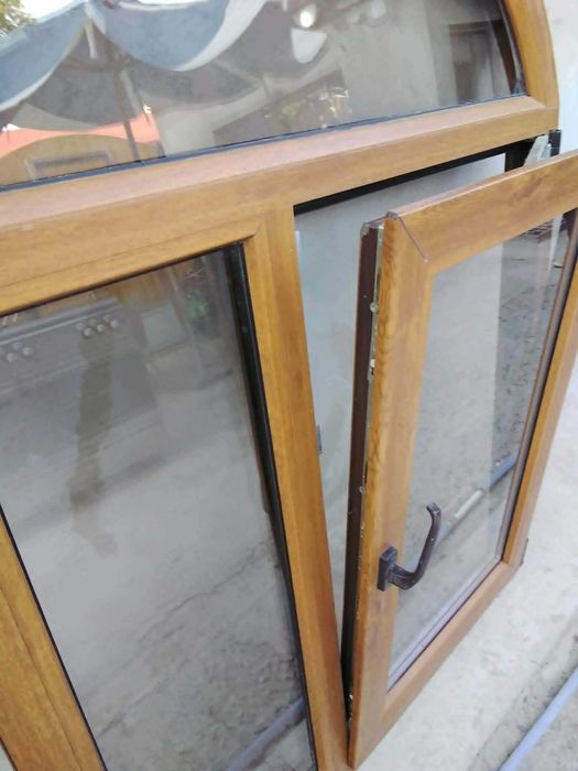 Fereastra cu arcada PVC Lemn