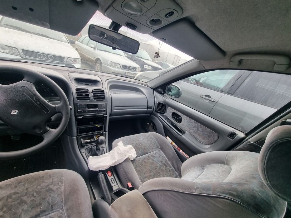 Renault Laguna  НА ЧАСТИ