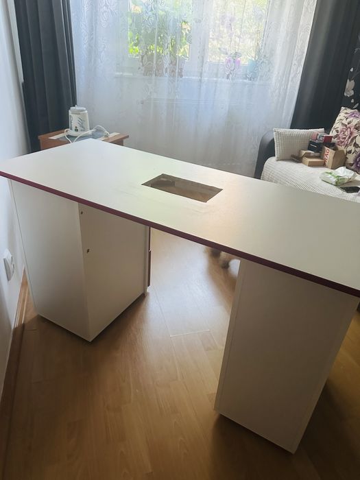 Birou pentru manichiura