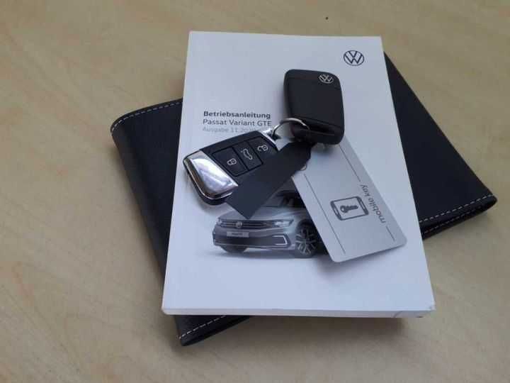 Volkswagen Passat GTE - LED, Keyless, Panorama, Digital Cockpit