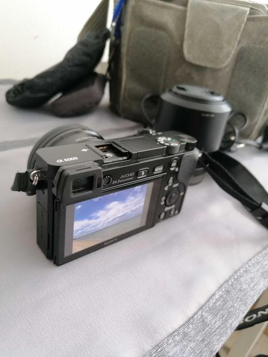 Фотокамера Sony Alpha 6000