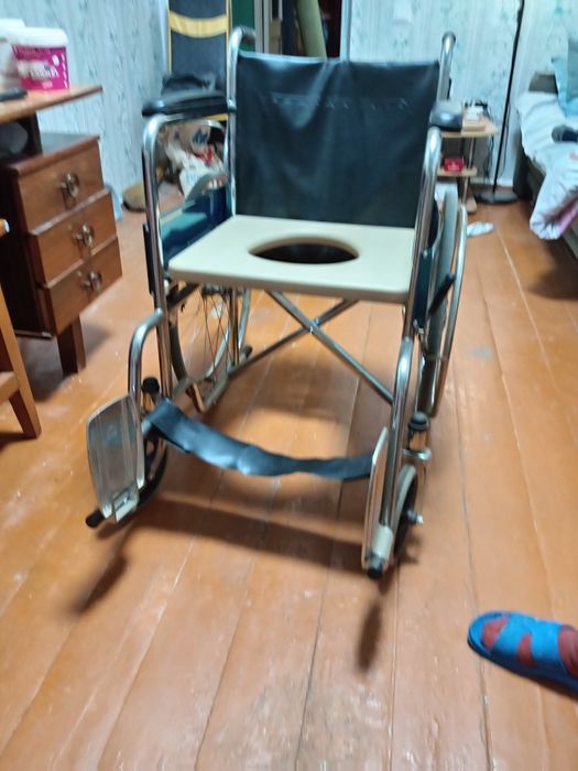 Инвалидное кресло