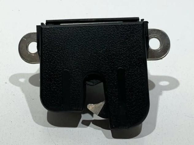 Broasca capota spate Volkswagen Passat B6 3C 1K6827505E Break