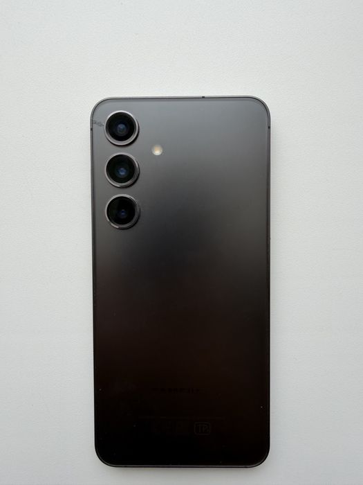 Смартфон Samsung Galaxy S24