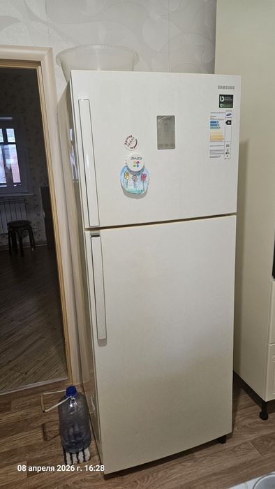 Холодильник Samsung