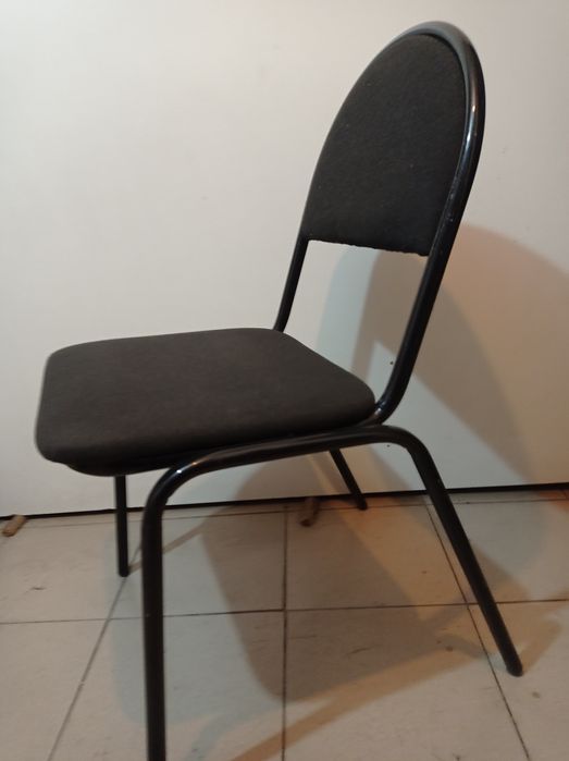 Стулья офисные , б/у