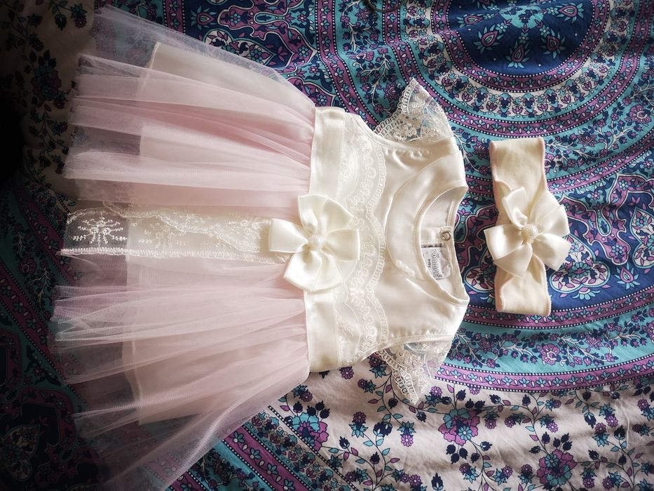 Платье нарядное детское новое