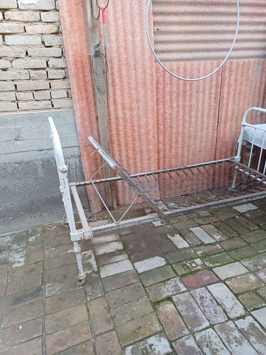 Кровать медицинская