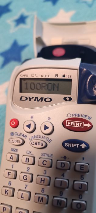 Etichetator portabil imprimanta