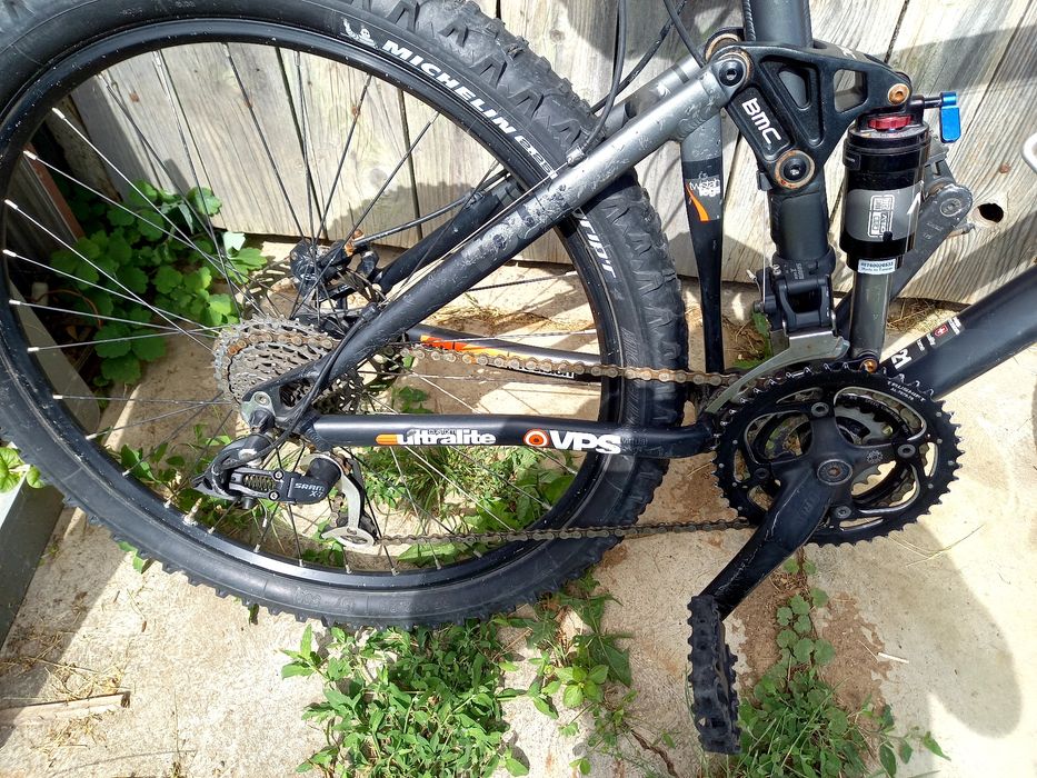 Bicicleta bmc 26 full suspension (trek cube merida)