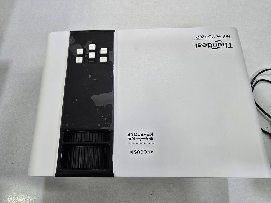 Продам проектор в отличном состоянии