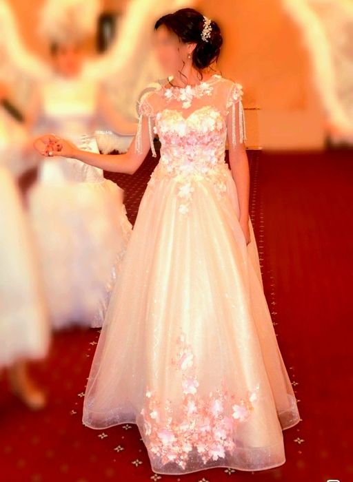 Вечерное платье для праздника