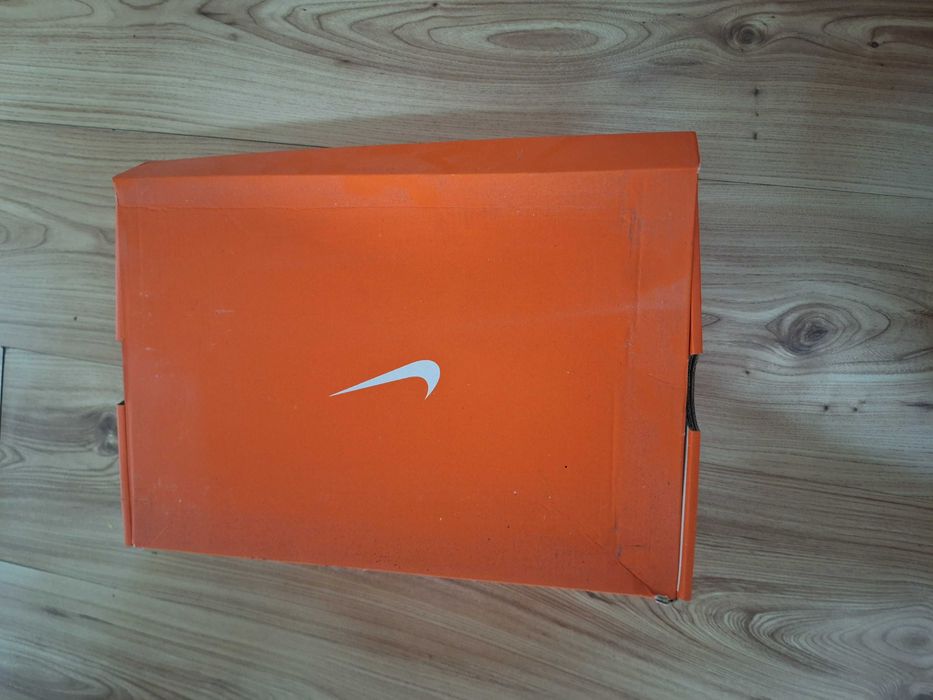 Бутонки найк 42.5 номер