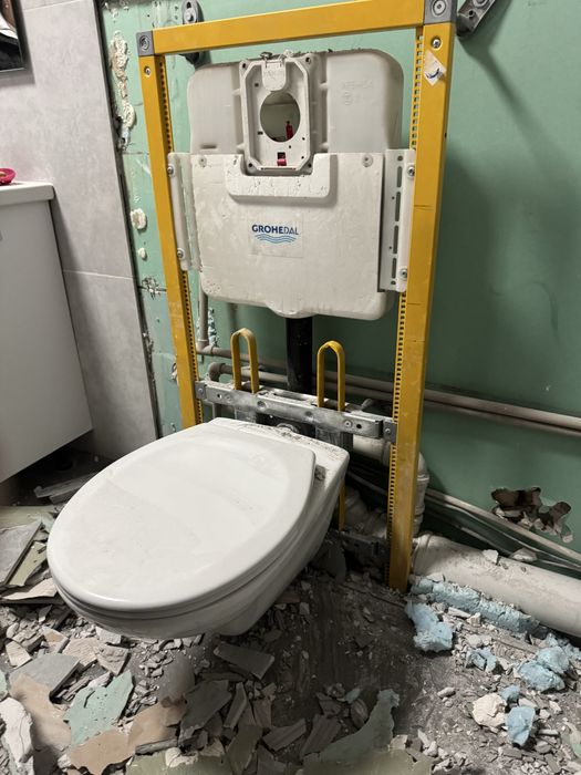 Туалет и инсталяция