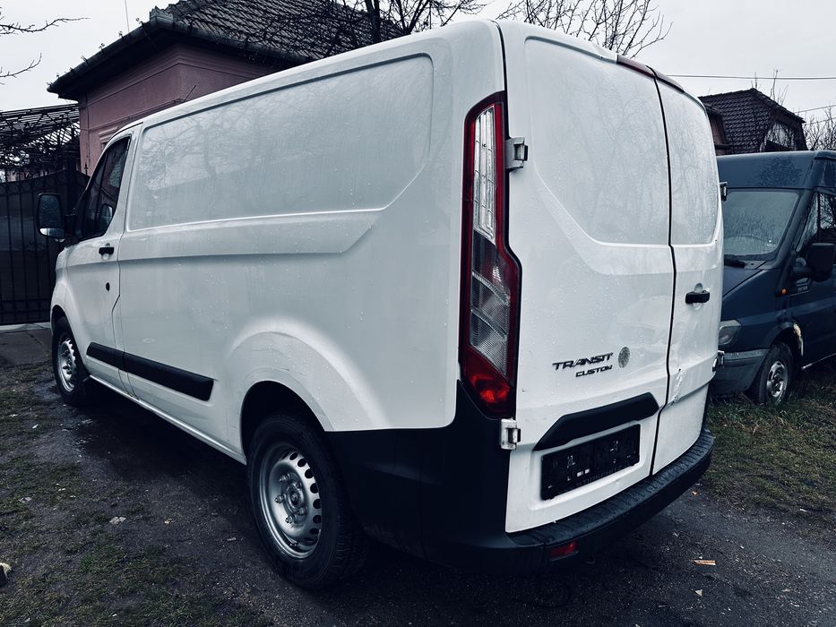Ford transit custom 2,2 tdci km reali ! (vivaro,trafic)