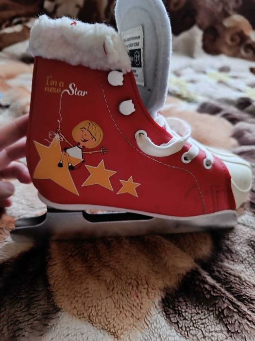 Продам детские коньки