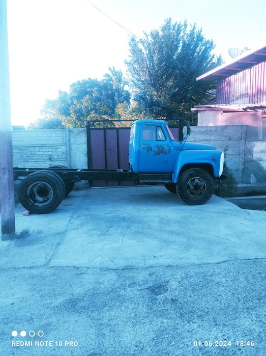 Грузовой автомобиль газ-53