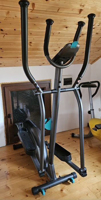 Bicicleta eliotica decathlon essentials 120, Noua, 1200 lei in magazin