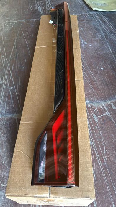 Фонарь центральный Джили Эмгранд 2022 - / Geely Emgrand 2022 -