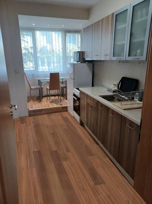 Дава се под наем Двустаен апартамент в София, Център - 65 кв.м за 818 € - Снимка #3