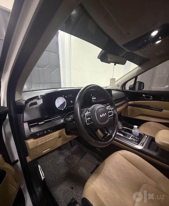 KIA Carnival 2023