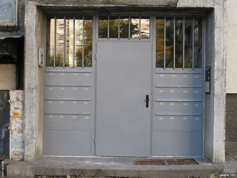 изработвам  МЕТАЛНА  ВРАТА  по поръчка и размери на клиента