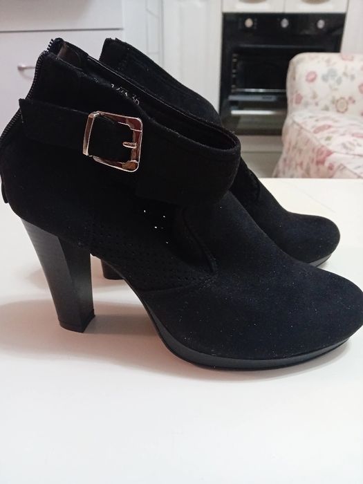 Дамски обувки и боти 3 чифта за 19леваева