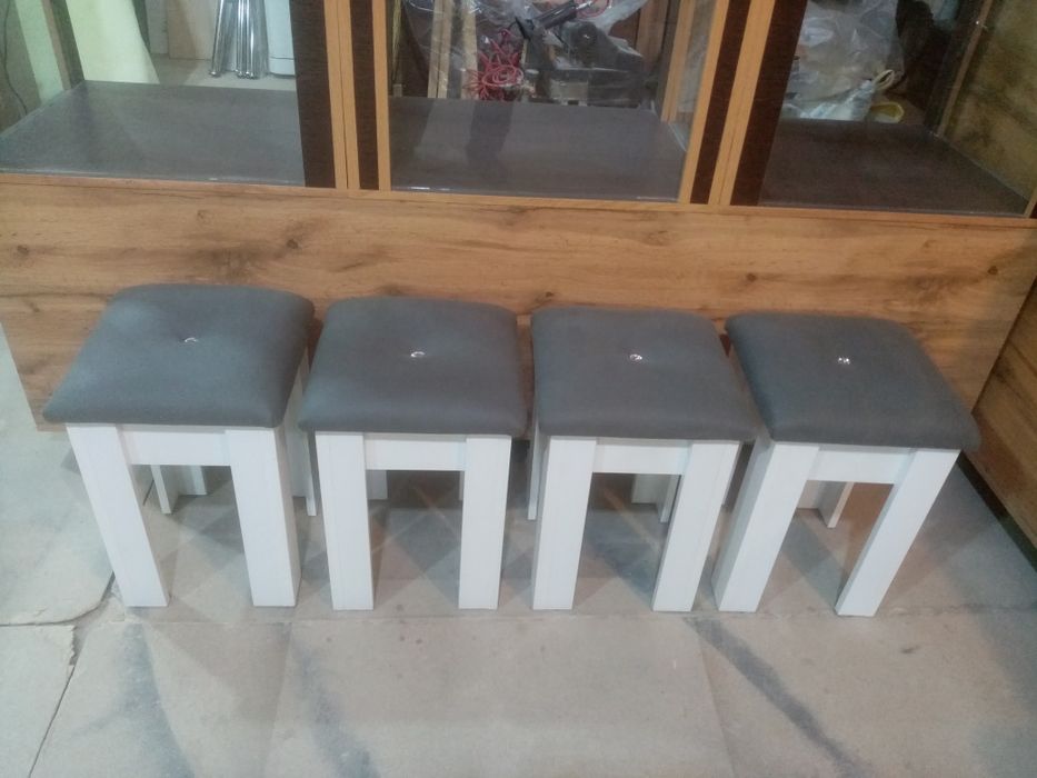 Продам новые кухонные табуретки!