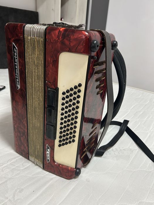 Vand acordeon Weltmeister Stella 60 basi