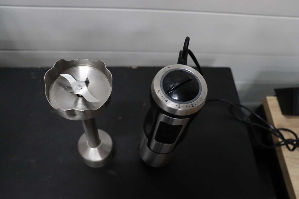 Ръчен блендер Arendo от неръждаема стомана, 1000W, лек ДЕФЕКТ