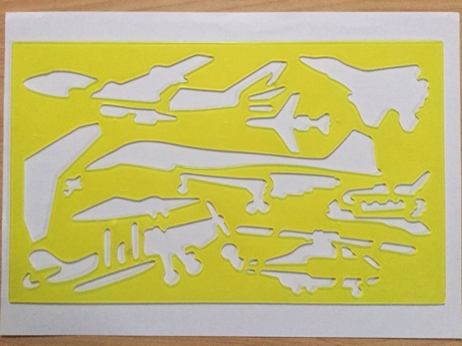 Sabloane pentru desen Super Stensil, penar carioci