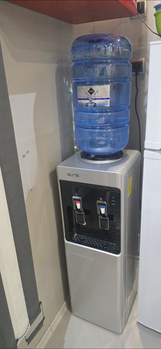 Диспенсър за вода