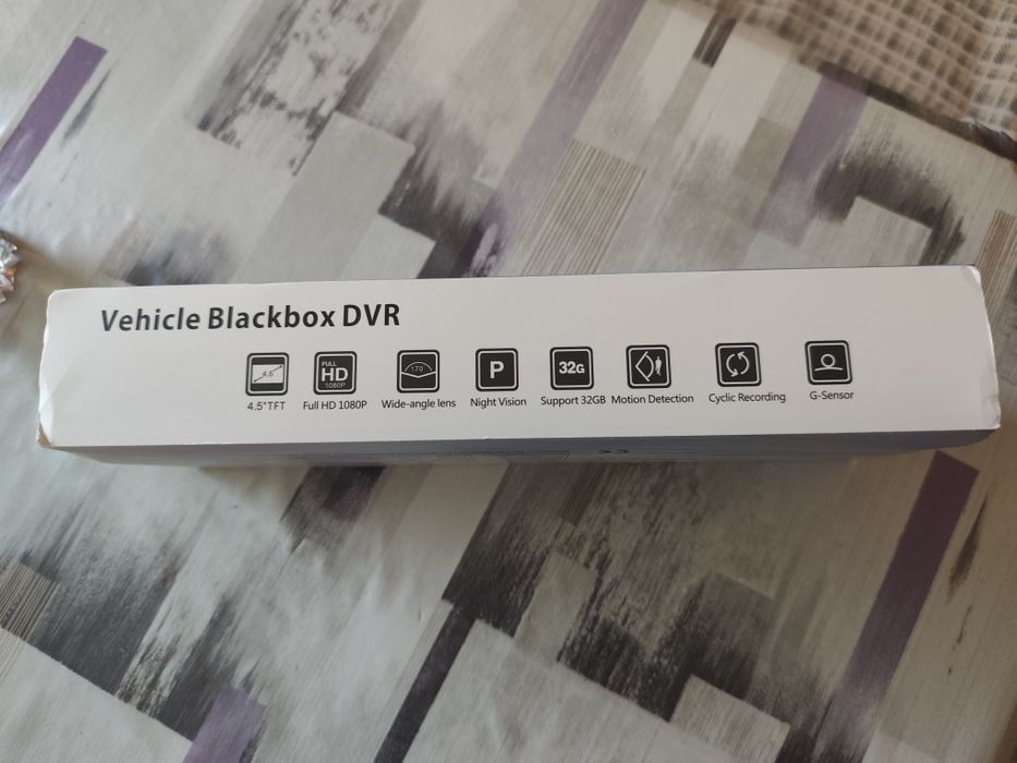 Видео регистратор огледало със задна и предна камера!