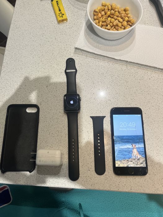 iPhone 7 128GB  с нова батерия и iwatch series 2