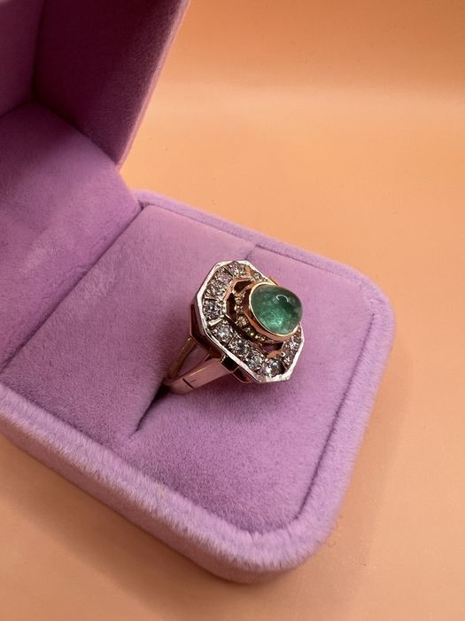 Продам золотое кольцо.