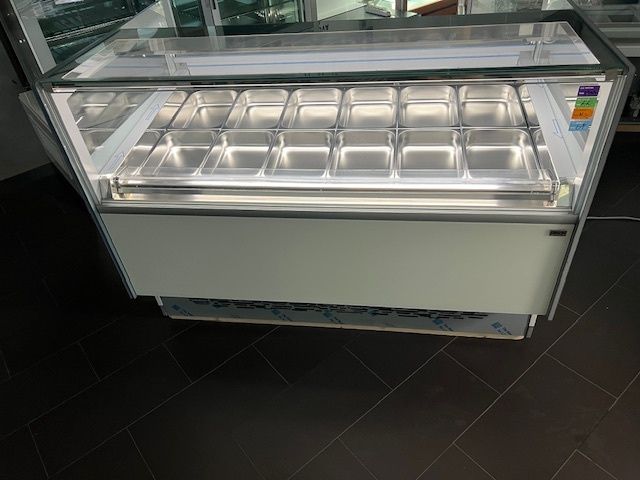 Витрина за сладолед Orion