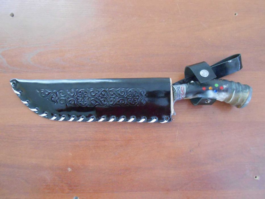 Chust pichoqi sotiladi