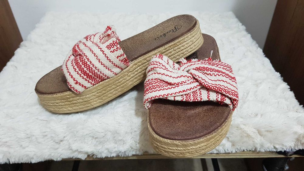 Oбувки от естес.кожа, спортни, елегантни. Размери:35-36-37-38
