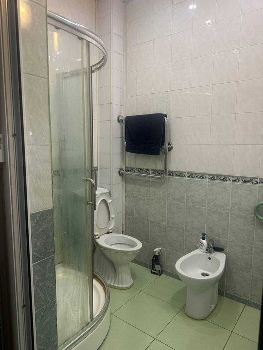 Ракатбоши. Сдам в аренду уютный 5 комнатный 2 этажный дом в  центре .