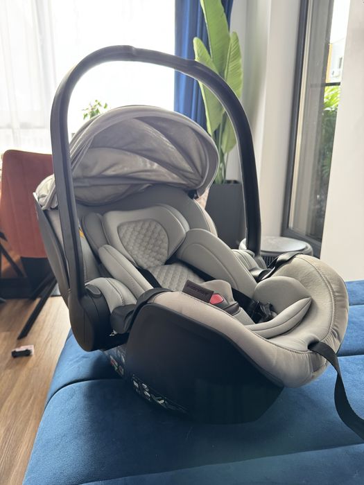 Scaun auto britax romer ca nou