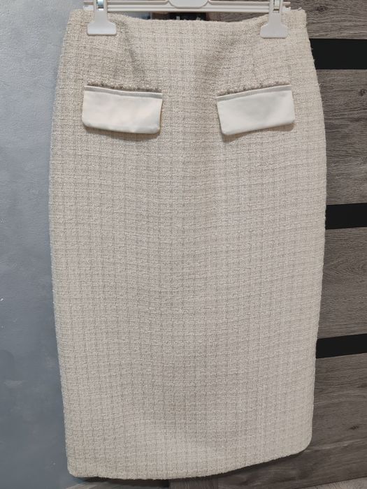 Пиджак с юбкой твидовый