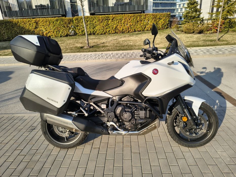Мотоциклет Honda NT 1100 DCT