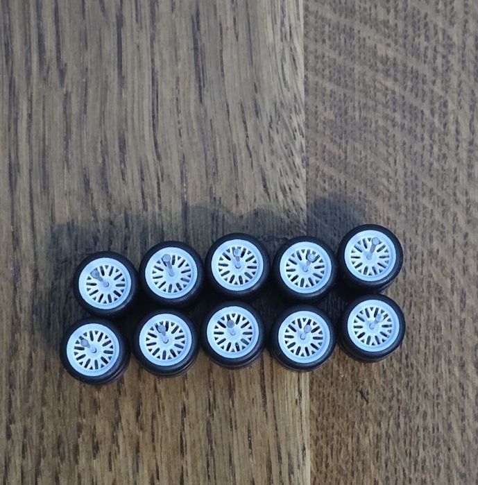 Roți 1/64 pentru machete