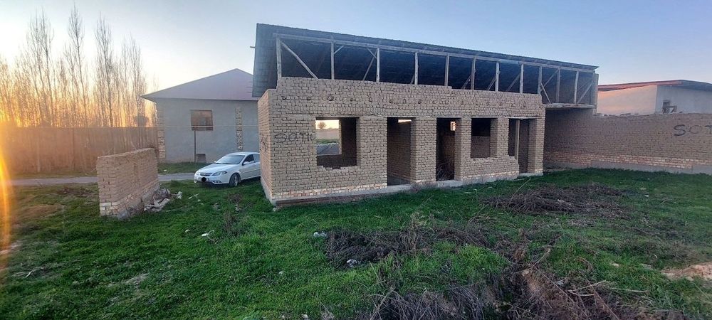 Uchaska sotiladi Yangiyo'l tumanida